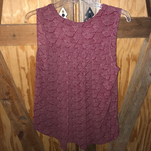 Fun 2 Fun Maroon & White Tanktop Blouse - Picture 2 of 3